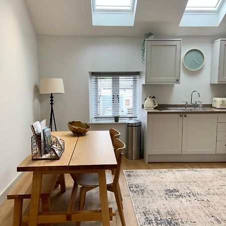 19A Brooks Road Daire Street Dış mekan fotoğraf